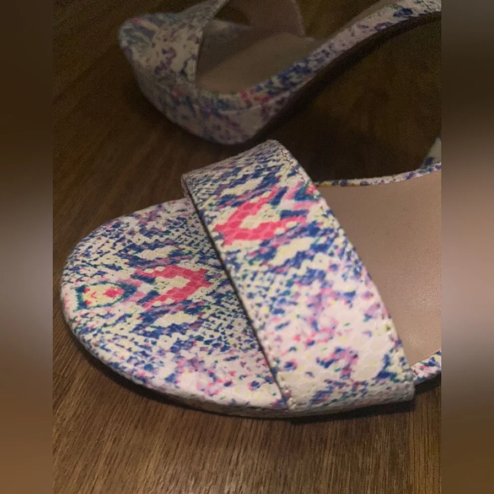 Colorful Splatter Heels - Picture 3 of 14